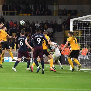 Sokratis Scores the Decisive Goal: Wolverhampton Wanderers vs. Arsenal FC, Premier League 2018-19