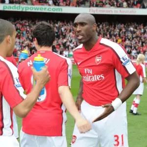 Sol Campbell and Theo Walcott (Arsenal). Arsenal 4: 0 Fulham, Barclays Premier League Sol Campbell and Theo Walcott (Arsenal). Arsenal 4: 0 Fulham, Barclays Premier League