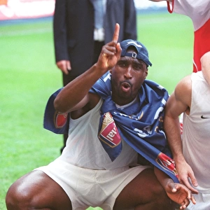 Sol Campbell's Triumph: Arsenal Clinch the Premier League Title at White Hart Lane (2004)