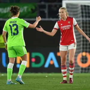 Sportsmanship Triumph: Leah Williamson and Felicitas Rauch's Heartwarming Handshake after Arsenal's Champions League Victory