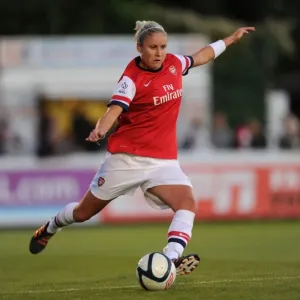 Steph Houghton in Action: Arsenal Ladies FC vs. Bristol Academy WFC, FA WSL (2012)
