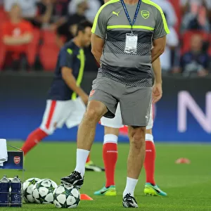 Steve Bould, Arsenal Assistant Manager: Pre-Match Focus at Paris Saint-Germain (2016-17 UEFA Champions League)