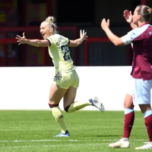 Stina Blackstenius Scores First Goal: Arsenal Women Defeat West Ham United Women in FA WSL 2021-22