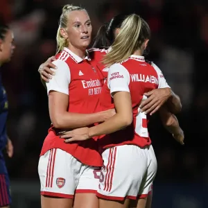 Stina Blackstenius Scores First Goal for Arsenal Women in UEFA Champions League Debut