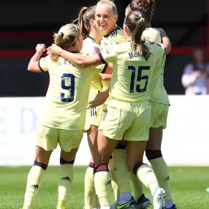 Stina Blackstenius Scores the Winner: Arsenal Women Secure FA WSL Title over West Ham United