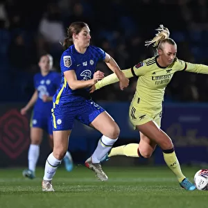 Stina Blackstenius vs Aniek Nouwen: A Battle in the FA WSL Clash Between Chelsea Women and Arsenal Women