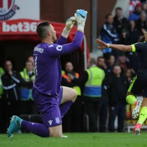 Stoke City v Arsenal - Premier League