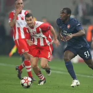 Sunu Shines: Arsenal's Victory Over Olympiacos (Gilles Sunu vs Giorgos Galitsios, 2009-10 UEFA Champions League)