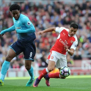 Tense Arsenal vs Swansea Battle: Alexis Sanchez Under Pressure at Emirates Stadium, October 2016