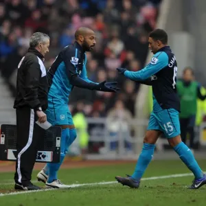 Theirry Henry comes on as a sub for Alex Oxlade-Chamberlain (Arsenal). Sunderland 1: 2 Arsenal Theirry Henry comes on as a sub for Alex Oxlade-Chamberlain (Arsenal). Sunderland 1: 2 Arsenal