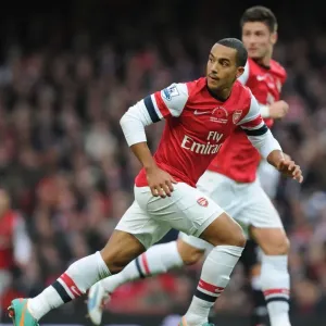 Theo Walcott in Action: Arsenal vs. Fulham, Premier League 2012-13