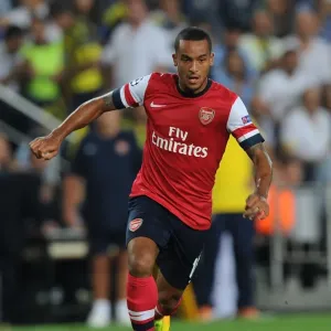 Theo Walcott in Action: Arsenal vs. Fenerbahce, UEFA Champions League Play-offs (2013)