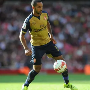 Theo Walcott in Action: Arsenal vs Olympique Lyonnais, Emirates Cup 2015/16