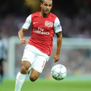 Theo Walcott in Action: Arsenal vs Udinese, UEFA Champions League Play-Off 2011