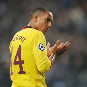 Theo Walcott in Action: Schalke 04 vs. Arsenal FC, UEFA Champions League (2012-13) Theo Walcott in Action: Schalke 04 vs. Arsenal FC, UEFA Champions League (2012-13)