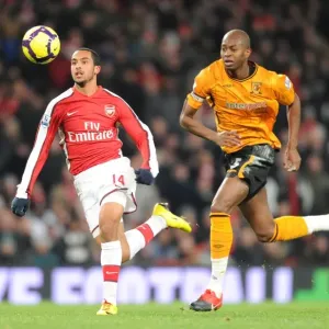 Theo Walcott (Arsenal) Anthony Gardner (Hull). Arsenal 3: 0 Hull City, Barclays Premier league