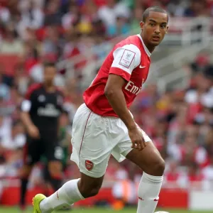 Theo Walcott (Arsenal). Arsenal 1: 1 AC Milan. Emirates Cup Pre Season. Emirates Stadium Theo Walcott (Arsenal). Arsenal 1: 1 AC Milan. Emirates Cup Pre Season. Emirates Stadium