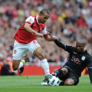 Theo Walcott (Arsenal) Ashley Young (Aston Villa). Arsenal 1: 2 Aston Villa Theo Walcott (Arsenal) Ashley Young (Aston Villa). Arsenal 1: 2 Aston Villa
