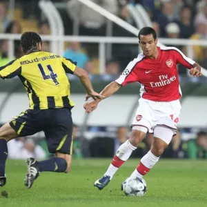 Theo Walcott (Arsenal) Edu (Fenerbahce) Theo Walcott (Arsenal) Edu (Fenerbahce)