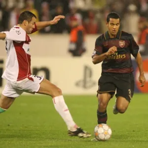 Theo Walcott (Arsenal) Erich Brabec (Slavia Prague)