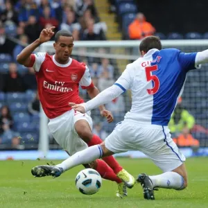 Theo Walcott (Arsenal) Gael Givet (Blackburn). Blackburn Rovers 1: 2 Arsenal