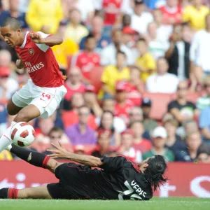 Theo Walcott (Arsenal) Mario Yepes (Milan). Arsenal 1: 1 AC Milan. Emirates Cup