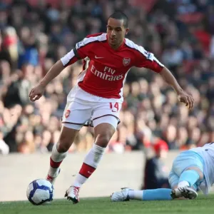 Theo Walcott (Arsenal) Martin Paterson (Burnley). Arsenal 3: 1 Burnley. Barclays Premier League Theo Walcott (Arsenal) Martin Paterson (Burnley). Arsenal 3: 1 Burnley. Barclays Premier League