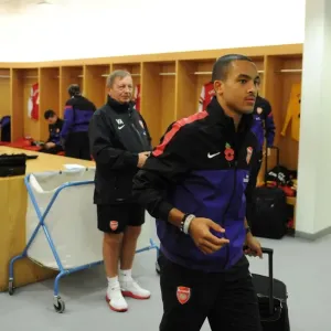 Theo Walcott: Arsenal's Ready-to-Pounce Forward Against Fulham (Arsenal v Fulham 2012-13)