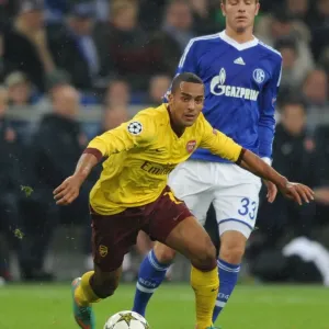 Theo Walcott Dashes Past Romas Neustadter: Arsenal vs. Schalke, UEFA Champions League, 2012 Theo Walcott Dashes Past Romas Neustadter: Arsenal vs. Schalke, UEFA Champions League, 2012