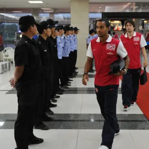 Theo Walcott Gears Up: Arsenal vs Hangzhou Greentown, China (2011) Theo Walcott Gears Up: Arsenal vs Hangzhou Greentown, China (2011)