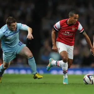 Theo Walcott Outmaneuvers John Fleck in Arsenal's Capital One Cup Victory