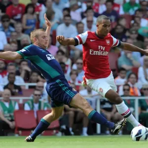 Theo Walcott Outmaneuvers Lee Catermole: Arsenal vs Sunderland, 2012-13 Premier League Theo Walcott Outmaneuvers Lee Catermole: Arsenal vs Sunderland, 2012-13 Premier League
