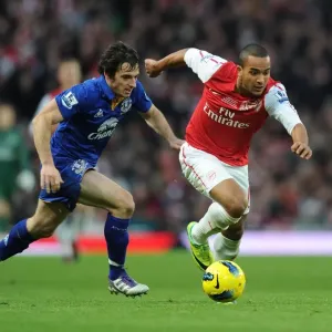 Theo Walcott Outmaneuvers Leighton Baines in Arsenal vs. Everton Clash (2011-12)