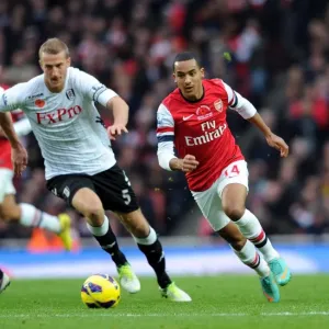 Theo Walcott Outpaces Brede Hangeland: Arsenal vs Fulham, Premier League 2012-13