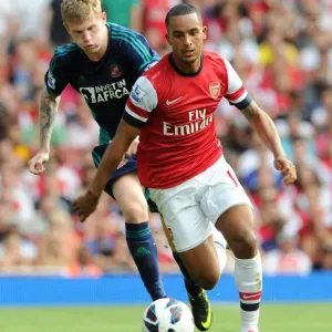 Theo Walcott Outpaces James McClean in Arsenal's Victory over Sunderland (2012-13) Theo Walcott Outpaces James McClean in Arsenal's Victory over Sunderland (2012-13)