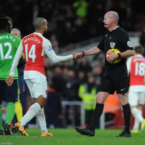Theo Walcott and Referee Lee Mason in Heated Exchange After Arsenal vs. Southampton Match (2015-16) Theo Walcott and Referee Lee Mason in Heated Exchange After Arsenal vs. Southampton Match (2015-16)