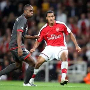 Theo Walcott scores Arsenals 3rd goal under pressure