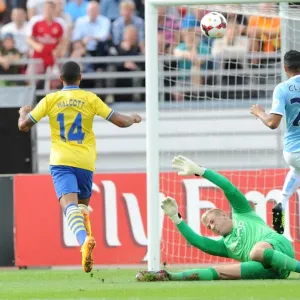Theo Walcott Scores the First Goal: Arsenal vs. Manchester City (2013) - Chipping Over Joe Hart Theo Walcott Scores the First Goal: Arsenal vs. Manchester City (2013) - Chipping Over Joe Hart