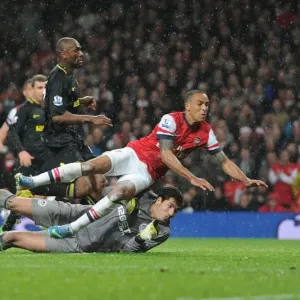 Theo Walcott Scores Past Joel Robles: Arsenal vs Wigan Athletic, Premier League 2012-13