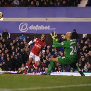 Theo Walcott Scores Stunner Past Tim Howard: Everton vs Arsenal, Premier League 2012-13
