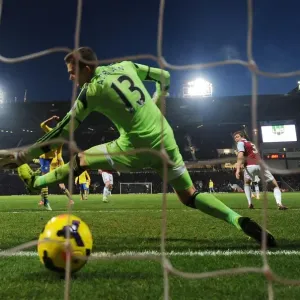 Theo Walcott Scores Against West Ham: Arsenal's Victory in the Premier League, 2013-14