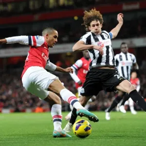 Theo Walcott vs Fabricio Coloccini: Battle at Emirates Stadium (Arsenal v Newcastle United, 2012-13)