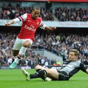 Theo Walcott vs Jan Vertonghen: Intense Battle in the Arsenal v Tottenham Rivalry Theo Walcott vs Jan Vertonghen: Intense Battle in the Arsenal v Tottenham Rivalry