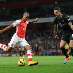 Theo Walcott vs Jason Shackell: Intense Battle at Arsenal vs Burnley (2014/15) Theo Walcott vs Jason Shackell: Intense Battle at Arsenal vs Burnley (2014/15)
