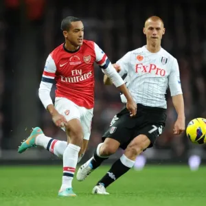 Theo Walcott vs Steve Sidwell: Clash at Emirates Stadium (Arsenal v Fulham, 2012-13)
