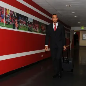 Theo Walcott's Arrival: Arsenal vs. Olympique de Marseille, UEFA Champions League (2013) Theo Walcott's Arrival: Arsenal vs. Olympique de Marseille, UEFA Champions League (2013)