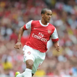 Theo Walcott's Brace: Arsenal's 3-2 Victory Over Celtic in the Emirates Cup