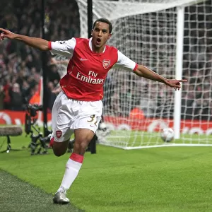 Theo Walcott's Brace: Arsenal's Dominant 7-0 Victory Over Slavia Prague in the Champions League
