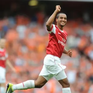 Theo Walcott's Brace: Arsenal's Impressive 6-0 Victory over Blackpool