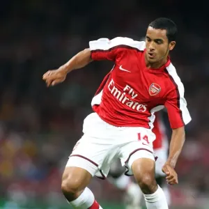 Theo Walcott's Brilliant Performance: Arsenal's 4-0 UEFA Champions League Victory